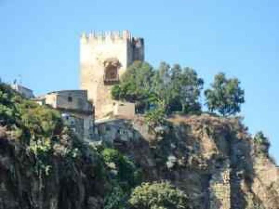 Saracen Terrace Appartement Brolo